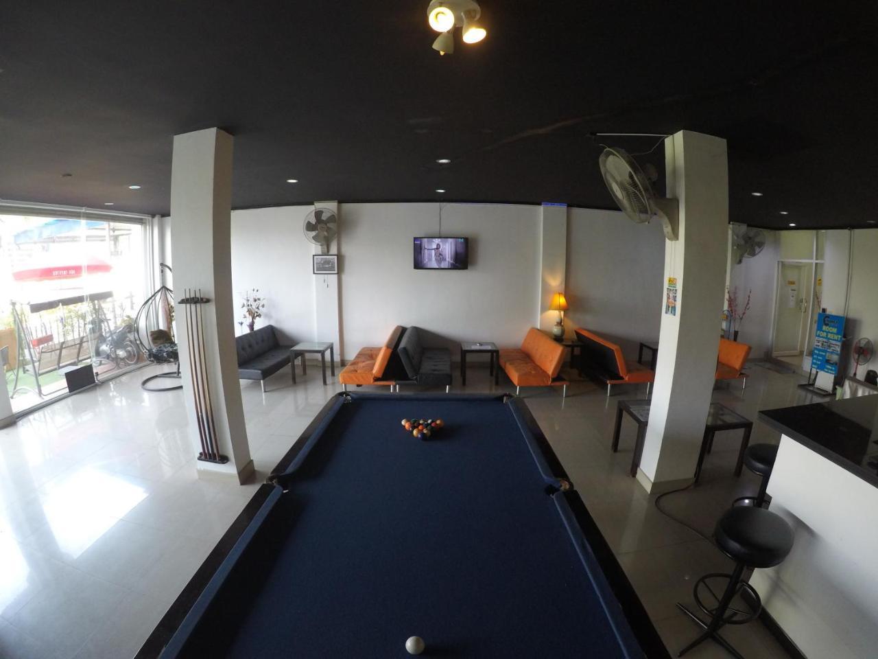 French Connection Hotel Патая Екстериор снимка