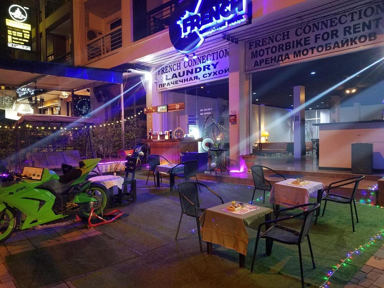 French Connection Hotel Патая Екстериор снимка