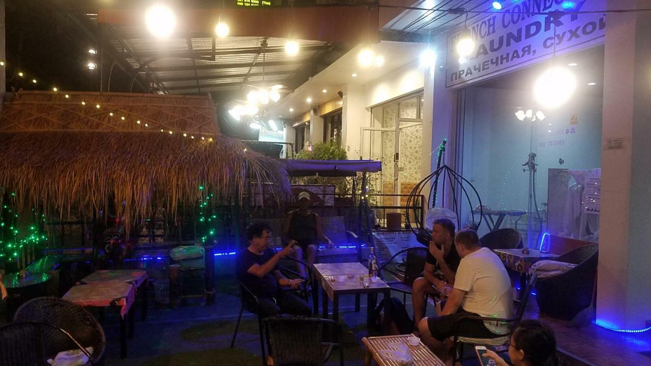 French Connection Hotel Патая Екстериор снимка